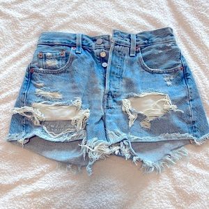 Levi’s shorts